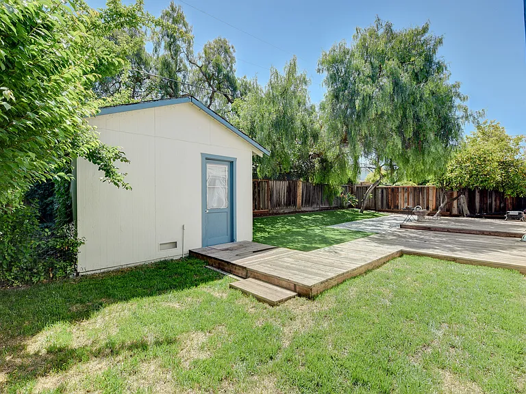771 Ormonde Dr — Photo 24