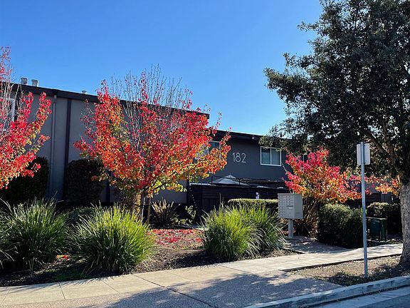 2nd image of 182 Acalanes Dr