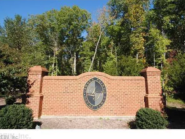 14371 Hardys Pl, Smithfield, VA 23430