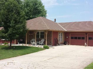 17 Golf Tee Ln, Maryville, MO 64468