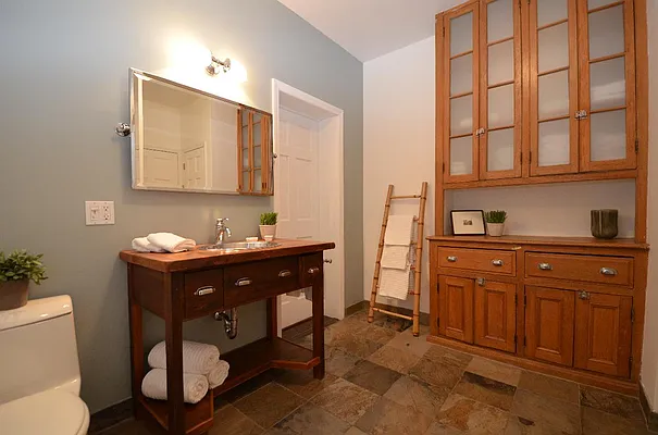 Sold by Real Direct | media 5