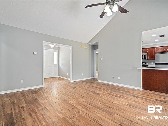4th image of 9600 Hanford Ct