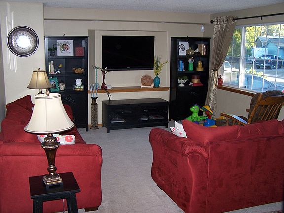 3rd image of 515 E 23rd Ave