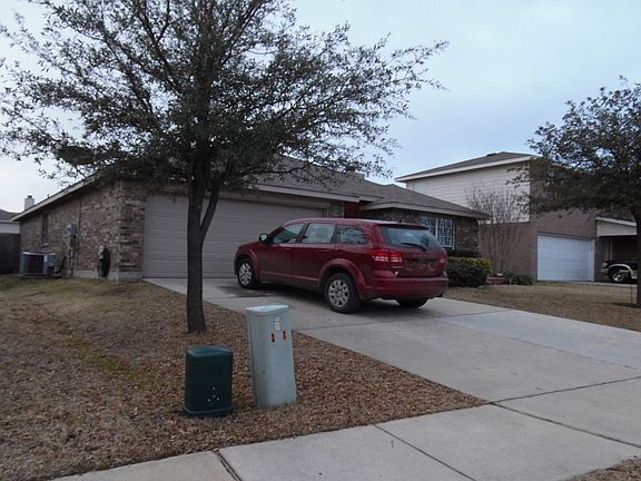 3rd image of 817 Acacia Dr