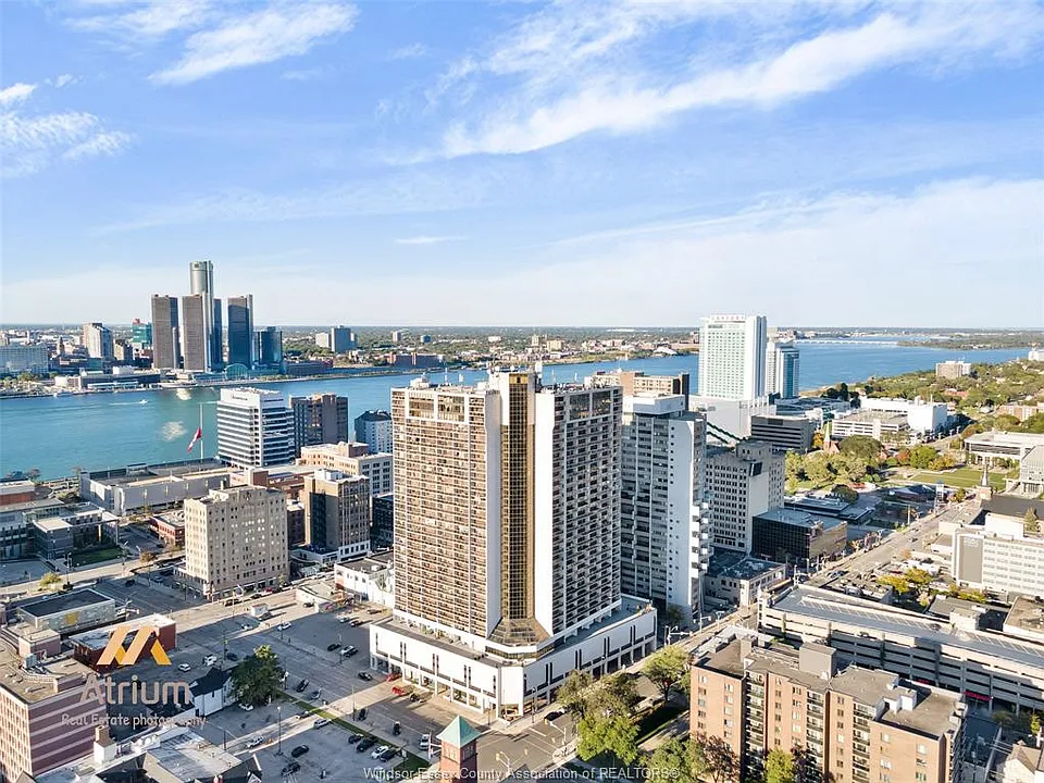 150 Park St W #1802
