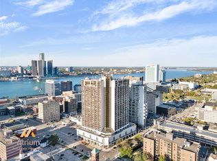 150 Park St W #1802, Windsor, ON