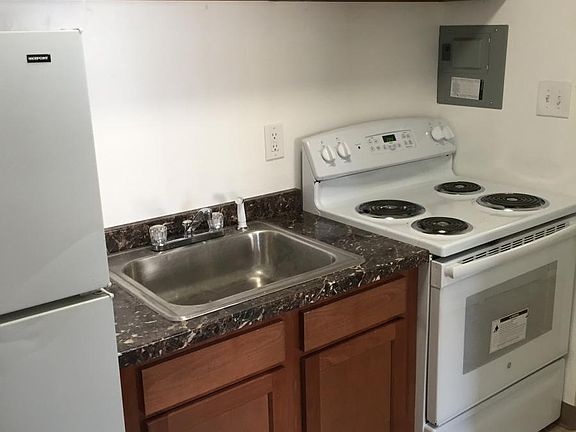 3rd image of 1303 Cove Ave APT 204