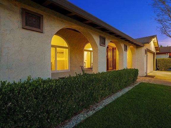 5th image of 1159 Crespi Dr