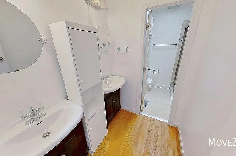 208 E Davie St — Photo 22