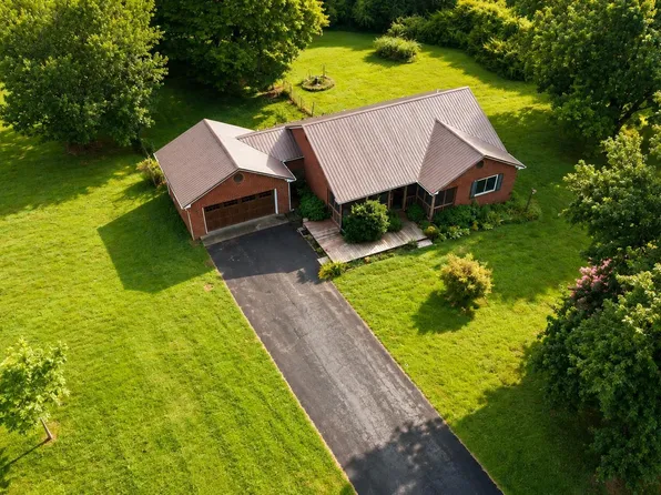 394 Bluffview Dr, Arab, AL 35016