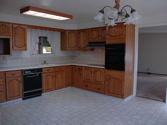 Cheery kitchen