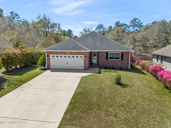 9568 Laa La Way, Diamondhead, MS 39525