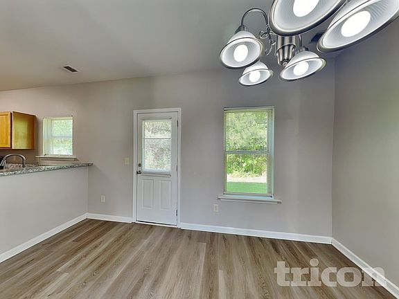 4th image of 39 Wyndham Ct SE