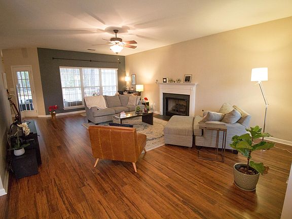 2nd image of 5 Hamptonwood Ct