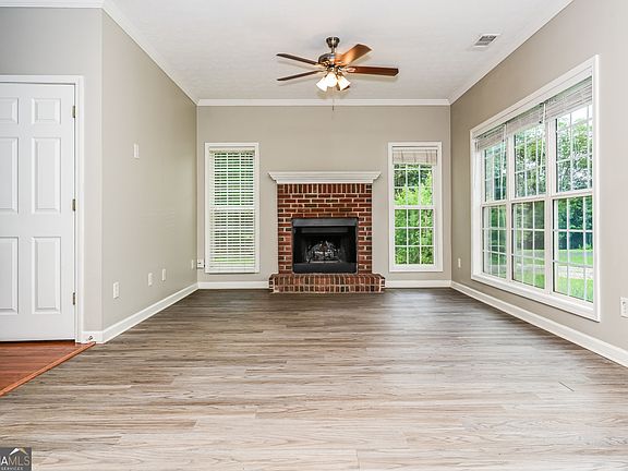 2nd image of 349 Plantation Cir