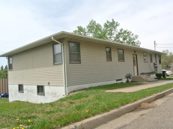 902 Beacon, 902 Beacon St APT 4, Minot, ND 58701