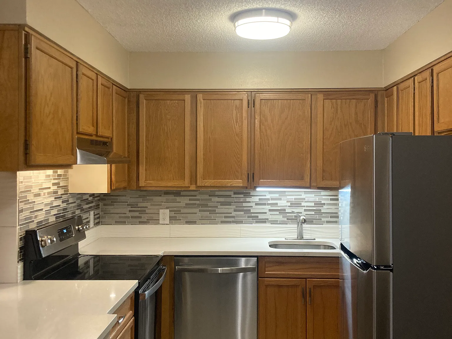 430 Zang St — Photo 4