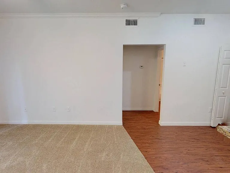 The Whittington Apartments — Photo 26