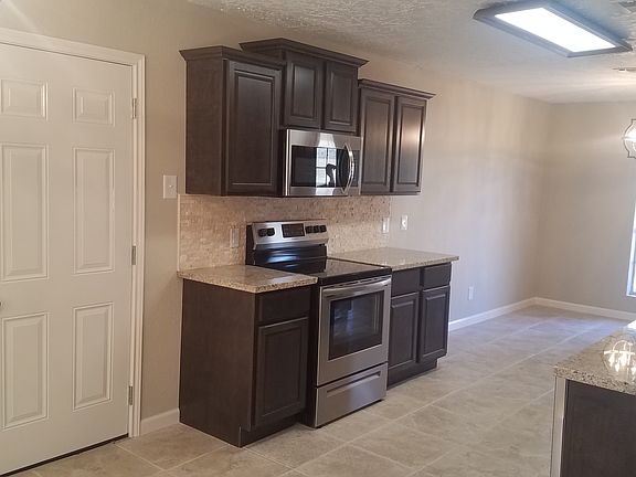 4th image of 13435 Alaskan Dr