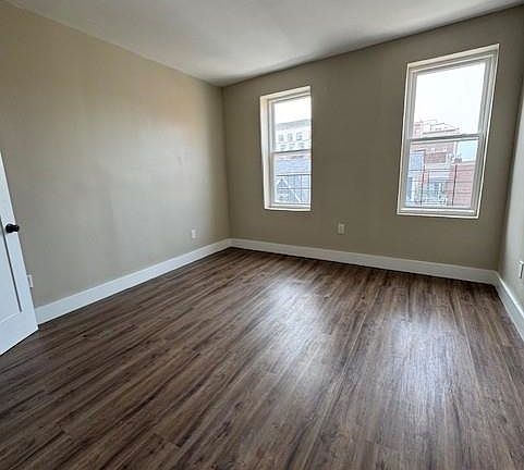 4th image of 686 Bergen Ave #14