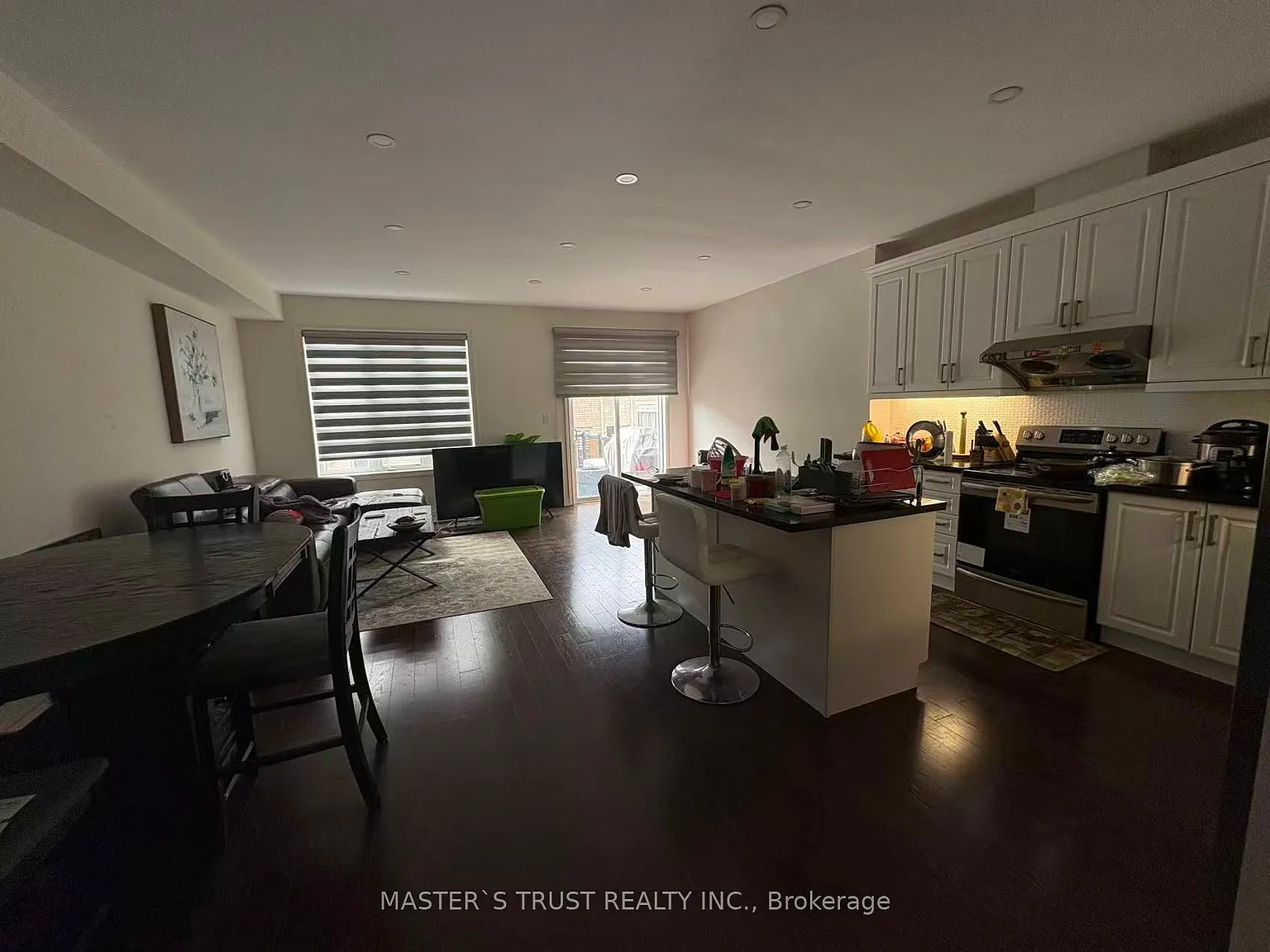 3 bed, $3,050 — Photo 2