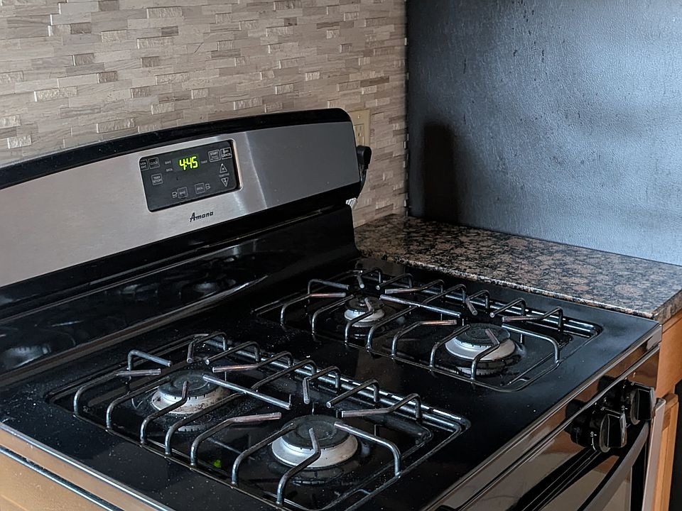 Stove and Microwave. Apt. 6C. Third Floor. Apt. 6C. 1800/month.