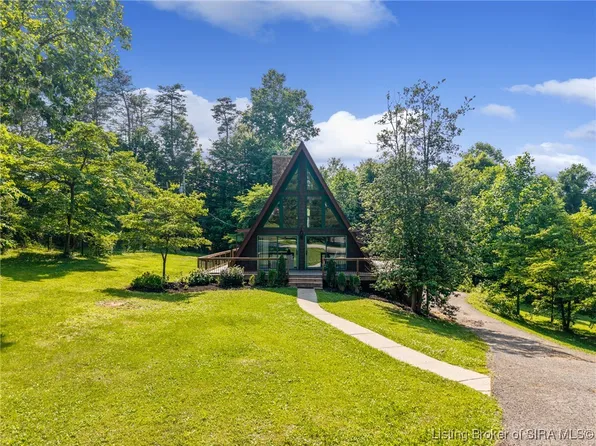 5117 W Shoreline Drive, Floyds Knobs, IN 47119