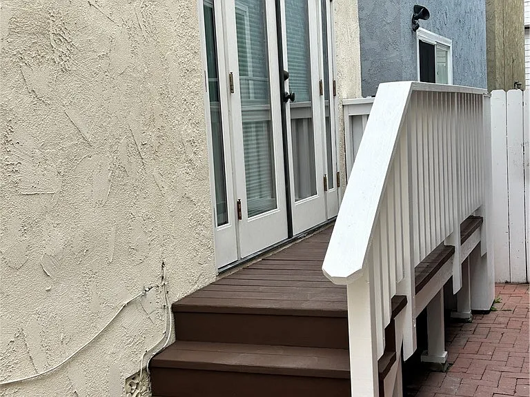 744 Center Pl #B — Photo 12