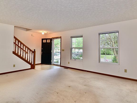 5th image of 4737 Ascot Dr