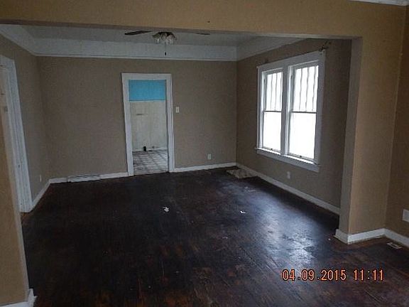3rd image of 1350 N Adams St