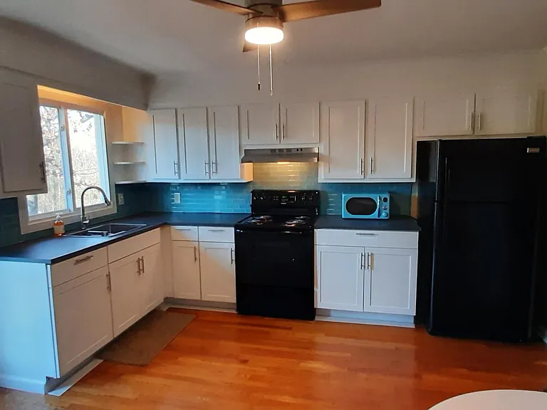 114 Pressley Dr #1 — Photo 3