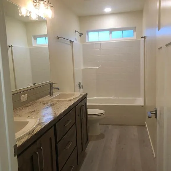 Dual Guest Bath