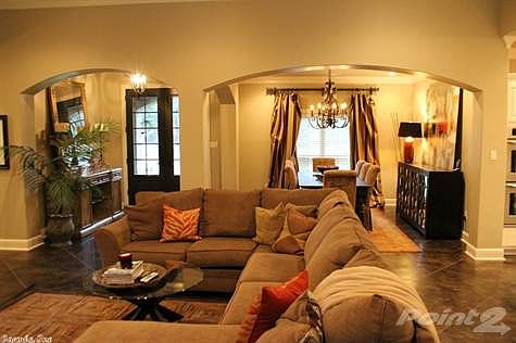4th image of 209 Huntcliff Dr