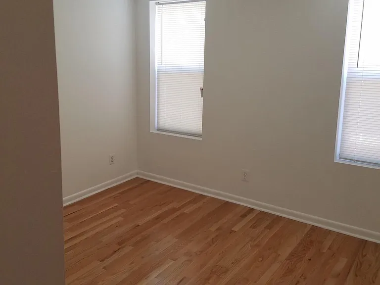 1454 William St — Photo 7