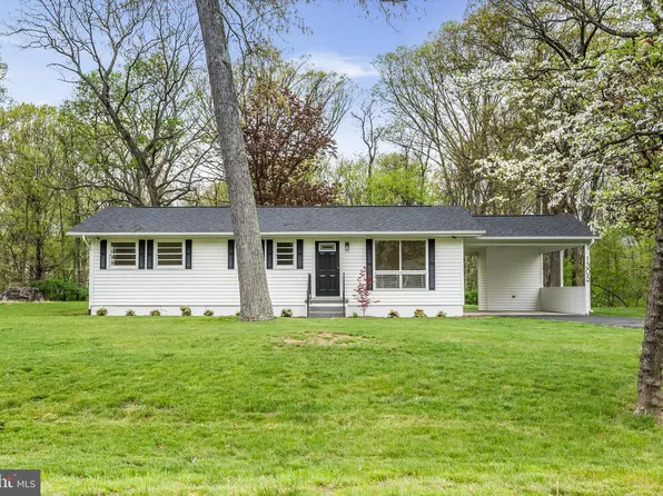 1305 Crums Church Rd, Winchester, VA 22611