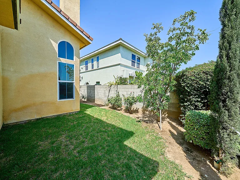 2577 Mountain Ave — Photo 47