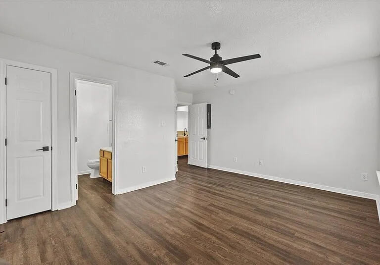 5125 Caicos Calle — Photo 6