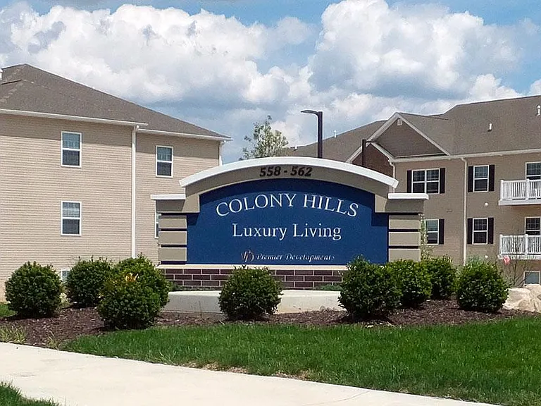 558 Colony Park Dr #301 — Photo 36