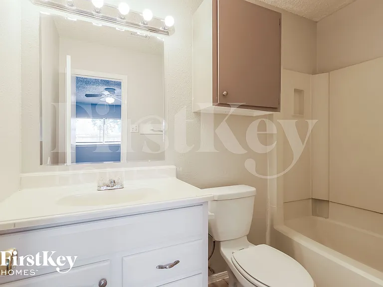 9819 Kiwi Ln — Photo 14