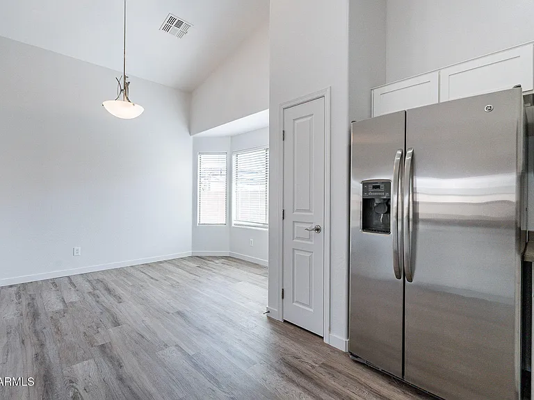 24866 W Huntington Dr — Photo 18
