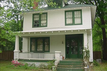 1st image of 214 W 32nd St