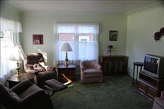 5th image of 205 E Lincoln St