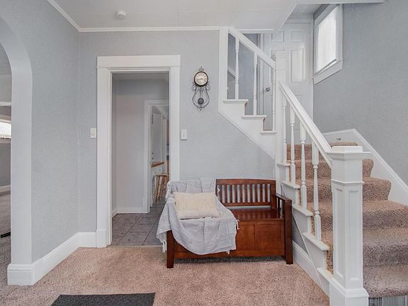 5th image of 913 E Fairview Ave