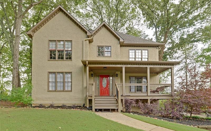 1st image of 2562 Hollycreek Dr NE