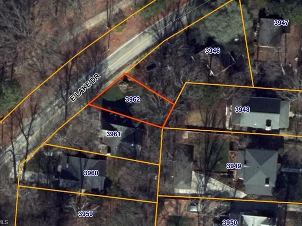 706 E Lake Dr, Greensboro, NC 27401
