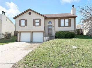 8659 NE 110th St, Kansas City, MO 64157