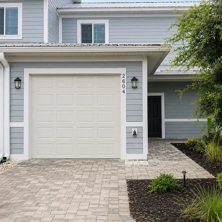 2604 Tanoak Ter