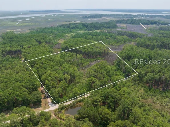Carissa Ln, Beaufort, SC 29907