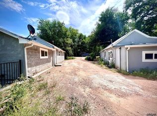 213/215 W Catlin Ave, Canon City, CO 81212