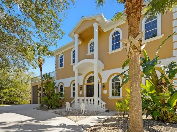 95 Vic Edwards Rd, Sarasota, FL 34240